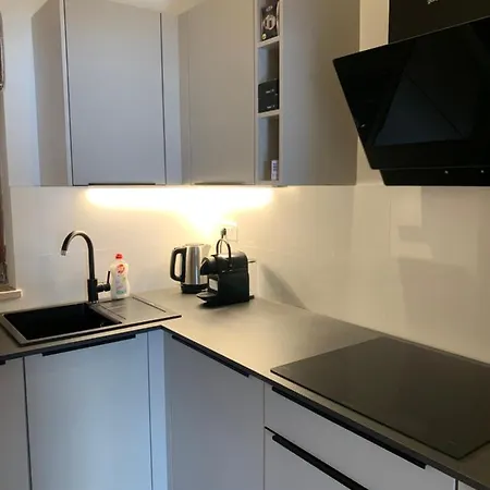 - Ocean & Sea Breeze Apartment