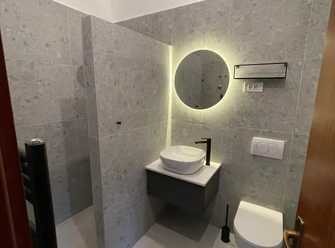 - Ocean & Sea Breeze Apartment
